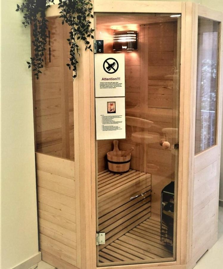 Romantic Deluxe Svite Wise Jacuzzi And Sauna أثينا المظهر الخارجي الصورة