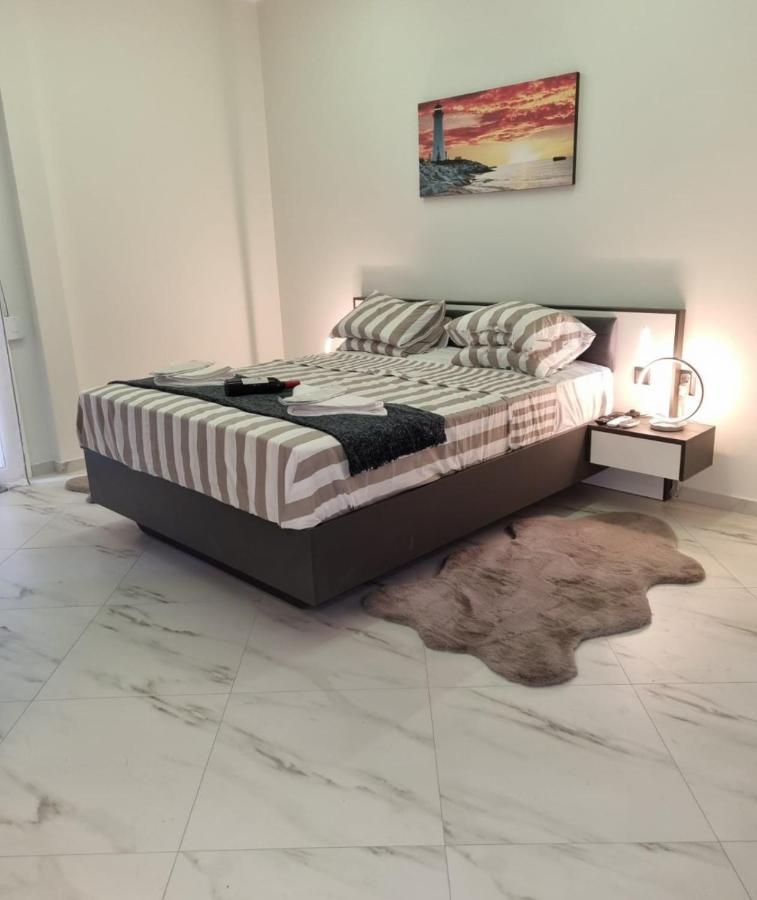 Romantic Deluxe Svite Wise Jacuzzi And Sauna أثينا المظهر الخارجي الصورة