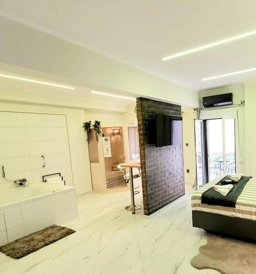 Romantic Deluxe Svite Wise Jacuzzi And Sauna أثينا المظهر الخارجي الصورة
